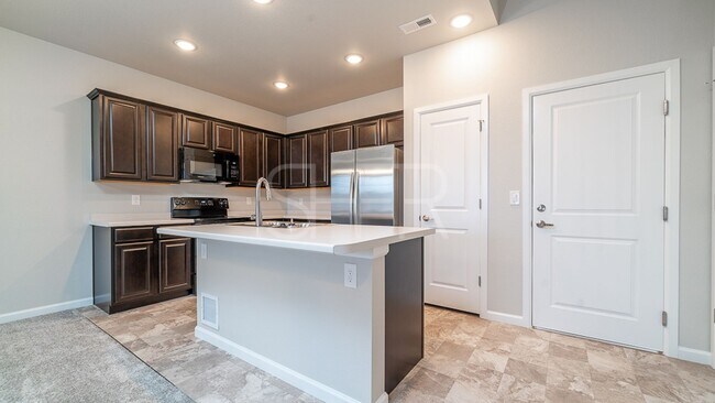 Foto del edificio - 3 Bedroom Townhouse in Wolf Ranch