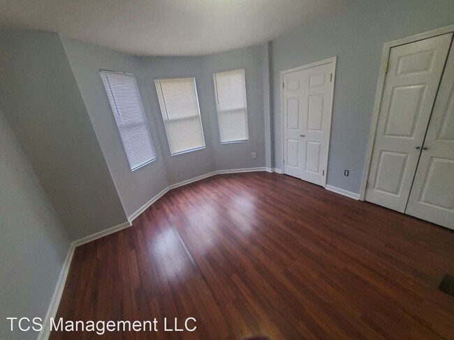 Building Photo - 4 br, 1.5 bath House - 22 West Sharpnack S...