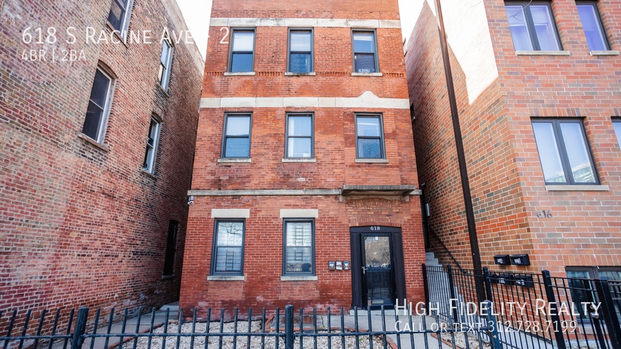 Primary Photo - 618 S Racine Ave