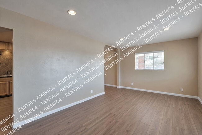 Building Photo - 2606 N Tyndall Ave