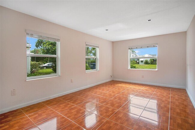 Foto del edificio - 2513 Lafayette Ave