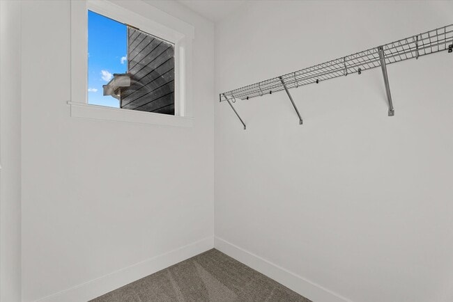 Building Photo - 16914 1st Pl S