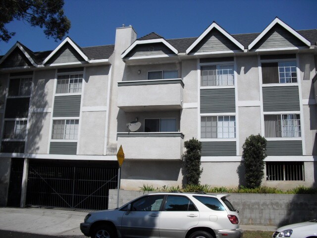 Primary Photo - 10201 Woodbine St