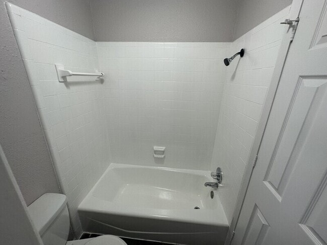 Foto del edificio - 6140 Vega Dr