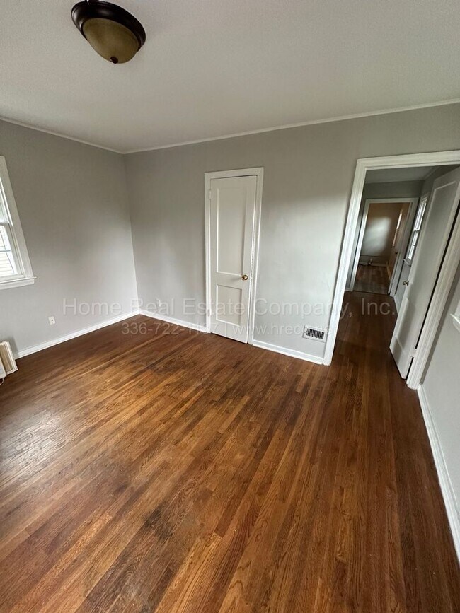 Foto del edificio - 1403 Underwood Ave