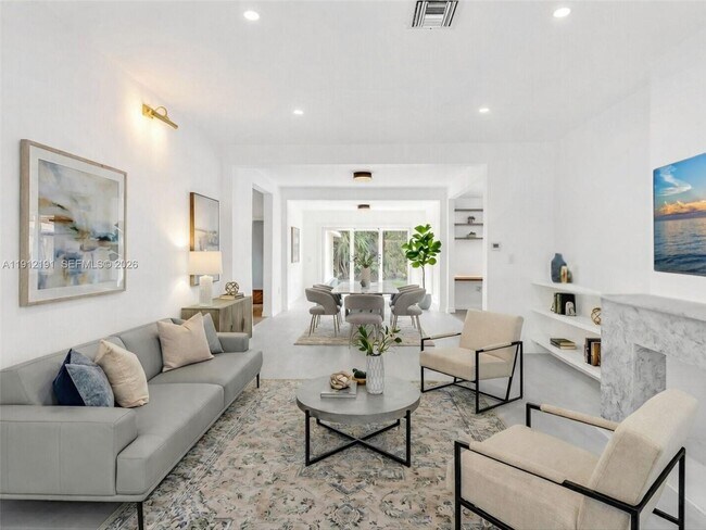 Foto del edificio - 9324 Byron Ave