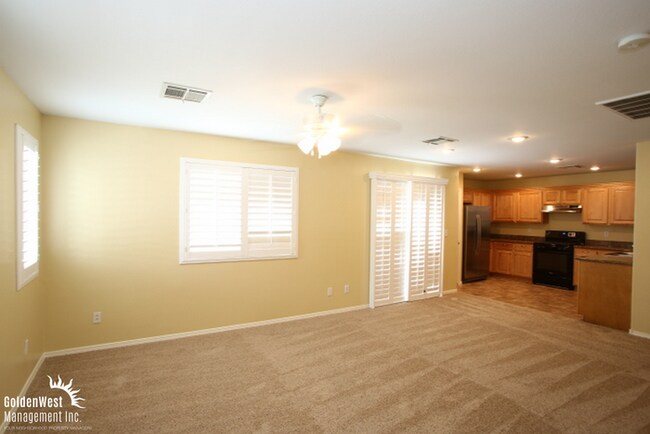 Foto del edificio - Gorgeous 4Bdm 2.5Ba Two Story Home in Desi...