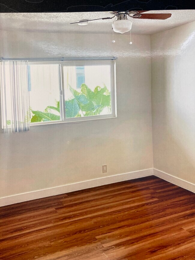Fotografía del edificio - 1636 S Westgate Ave