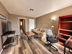 Building Photo - 109 SE 42nd St