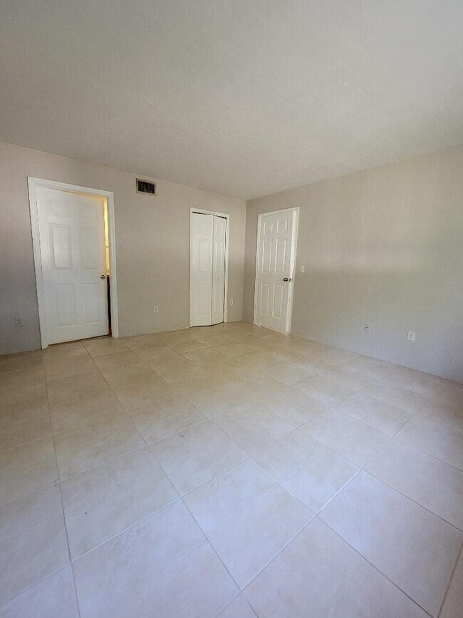 Building Photo - 104 Palm Beach Trace Dr