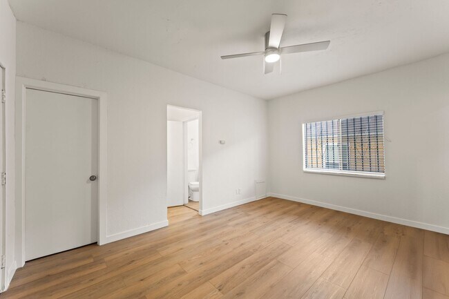 Foto del edificio - 182 W Vernon Ave