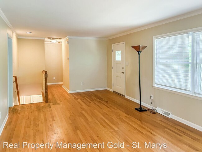 Foto del edificio - 3 br, 3 bath House - 23150 Gunston Dr.