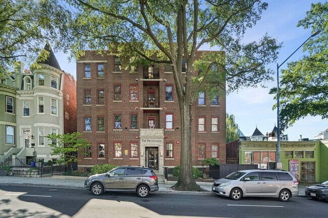 Foto del edificio - 70 Rhode Island Ave NW