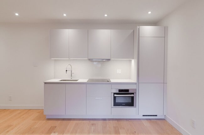 Building Photo - Drummond Plaza