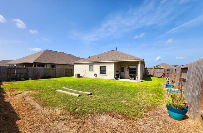 Building Photo - 2430 Mar Vis Ln