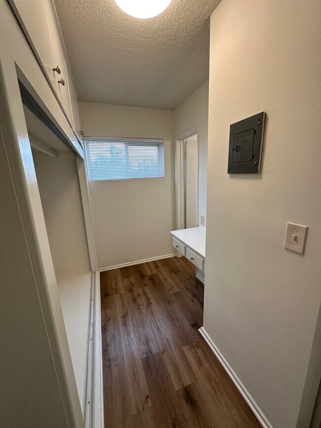 Foto del edificio - 1540 N Catalina St