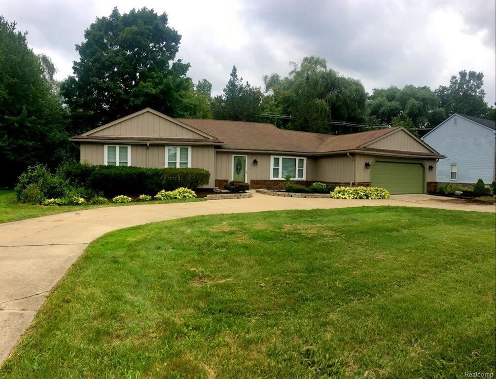 Primary Photo - 33441 Old Timber Rd