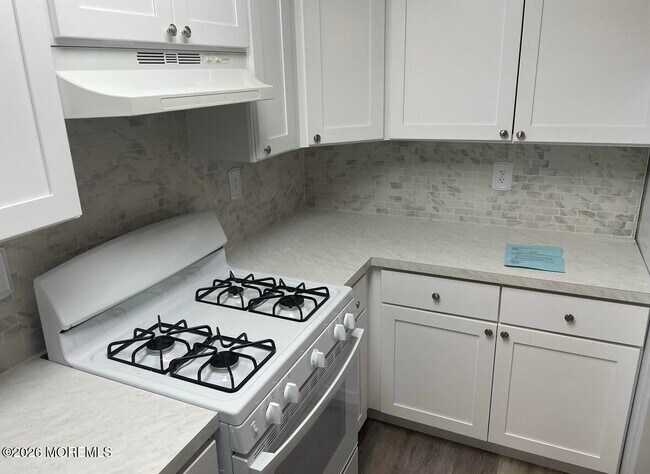 Foto del edificio - 2428 Bridge Ave