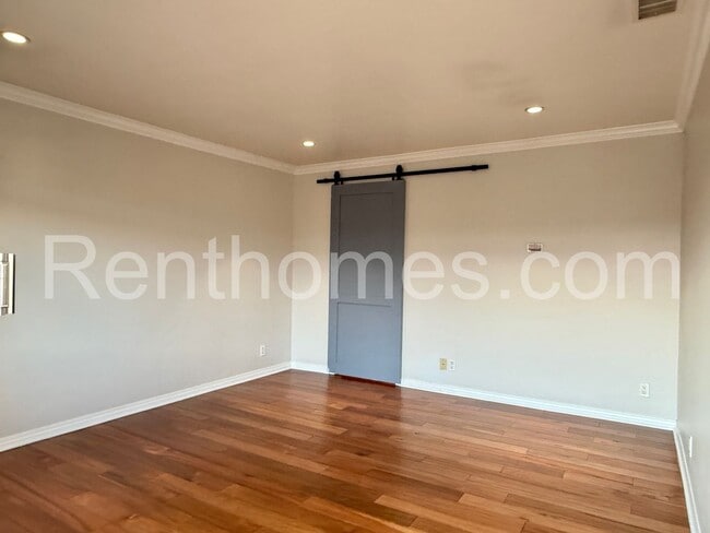 Building Photo - 4045 8th Ave