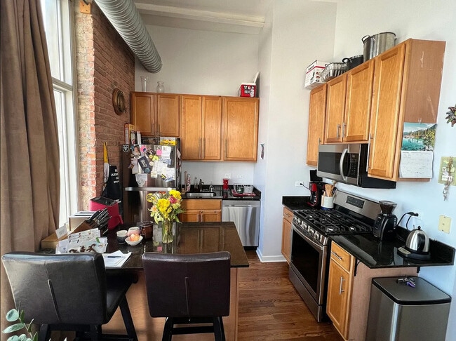 Building Photo - 1844 S Michigan Ave