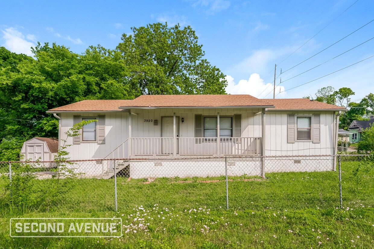 Foto principal - 3920 11th Ave N