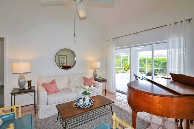 Foto del edificio - **FURNISHED POOL HOME** BERKSHIRE LAKES **...