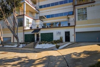 Building Photo - 102 Quitman St