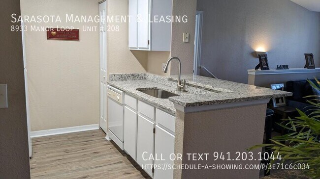 Building Photo - 8933 Manor Loop