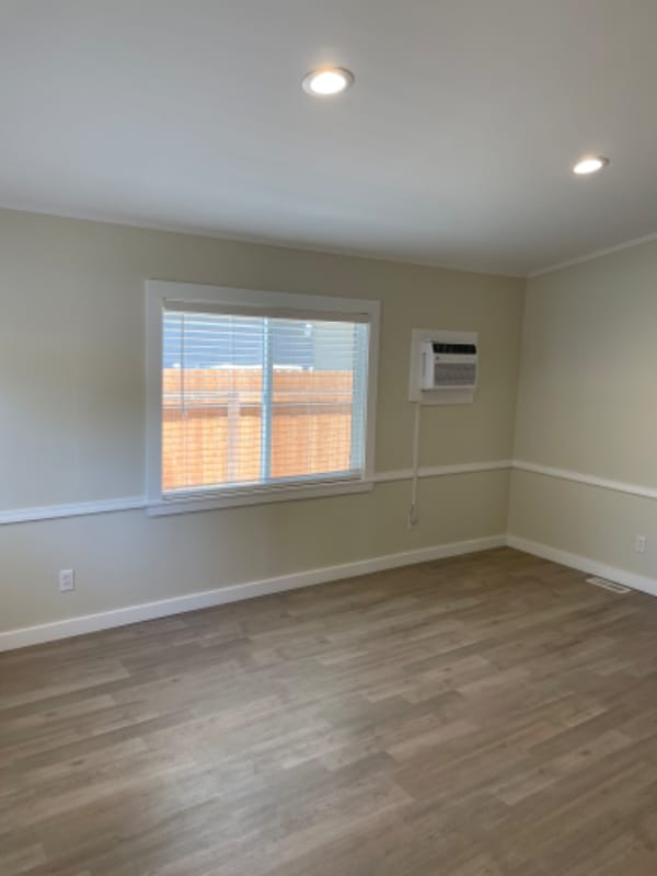 Building Photo - 124 N Encinal Ave