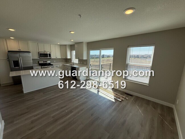 Foto del edificio - Luxury New Construction Townhouse, End Unit, Lower Family Room w/Walkout, 4 Baths, Loft Area