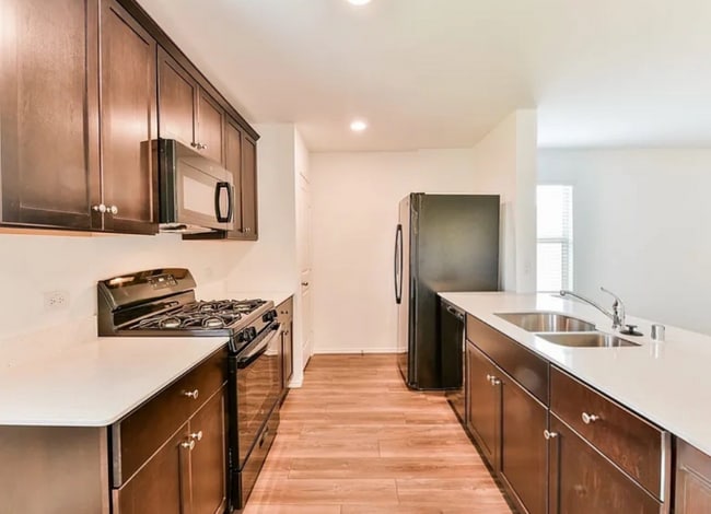 Building Photo - 14314 Desert Rain Trl