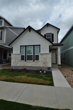 Building Photo - 1621 Bella Dr