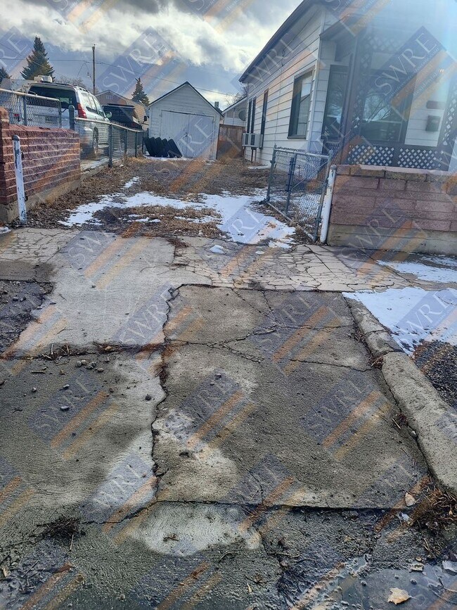 Foto del edificio - 215 Thomas-