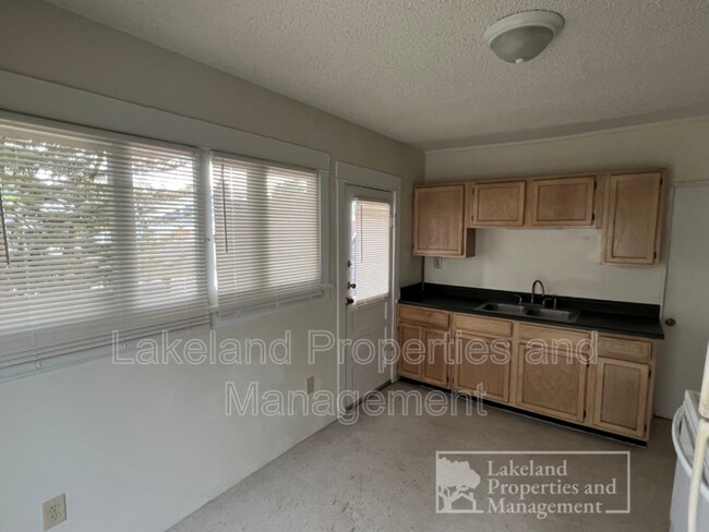 Foto del edificio - 126 Waterloo Ave