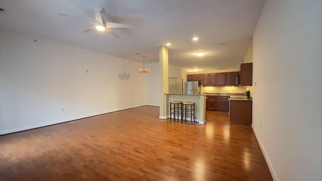 Building Photo - 450 W Princess Anne Rd
