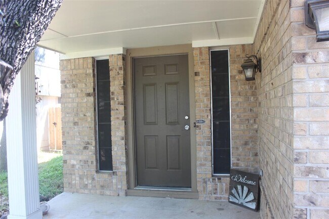 Building Photo - 4015 Iriona Bend