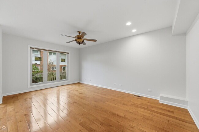 Foto del edificio - 3125 Lake Ave
