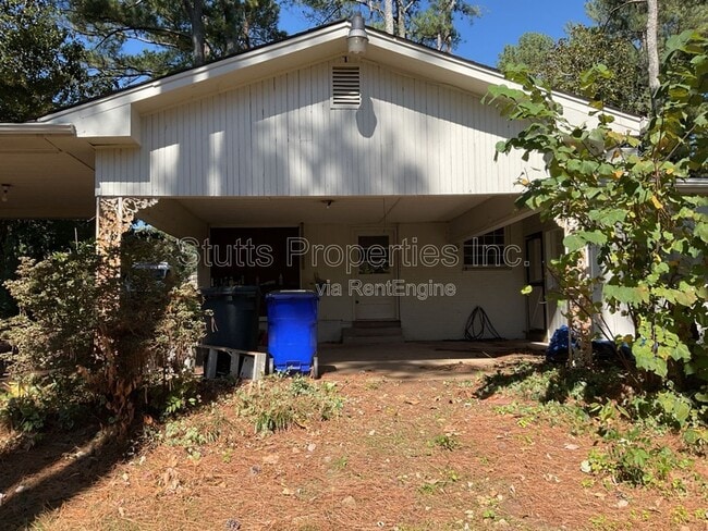 Foto del edificio - 2114 Crestline Dr