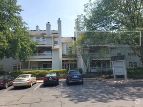 Building Photo - 104 Olympic Ct