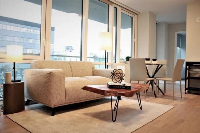 Building Photo - 232 7th Ave