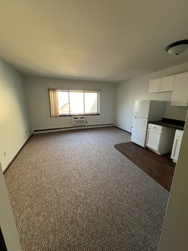 Foto del edificio - 2605 N Frederick Ave