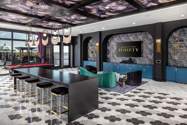 Broadstone 2Thirty apartments — community photo - Broadstone 2Thirty