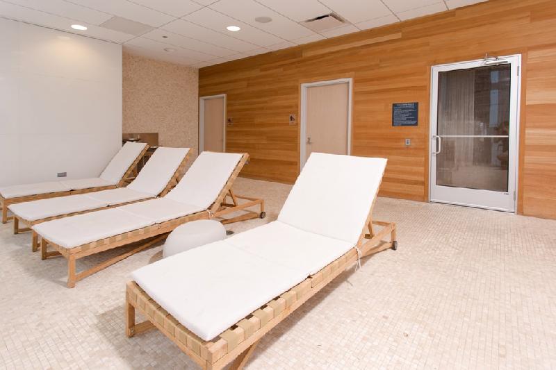 Foto principal - 347 W Wacker Dr