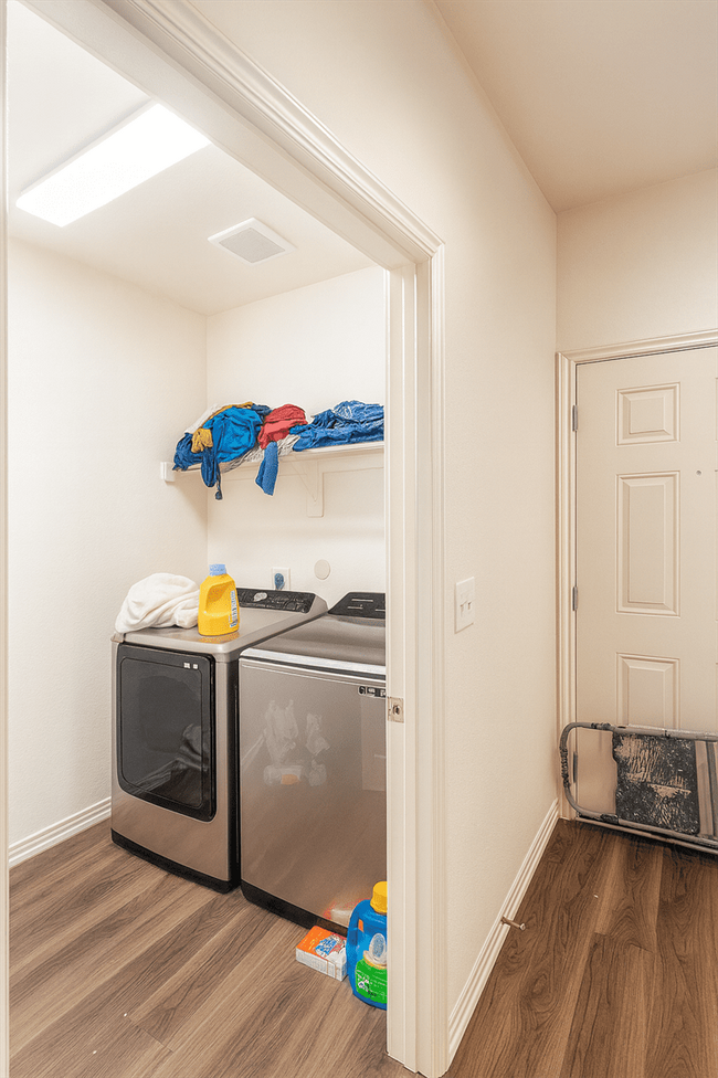 Photo - 8306 Flintridge Dr House