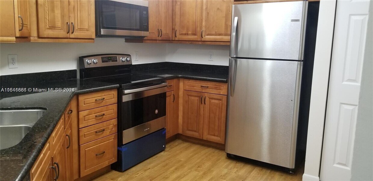 Foto principal - 1120 N Franklin Ave