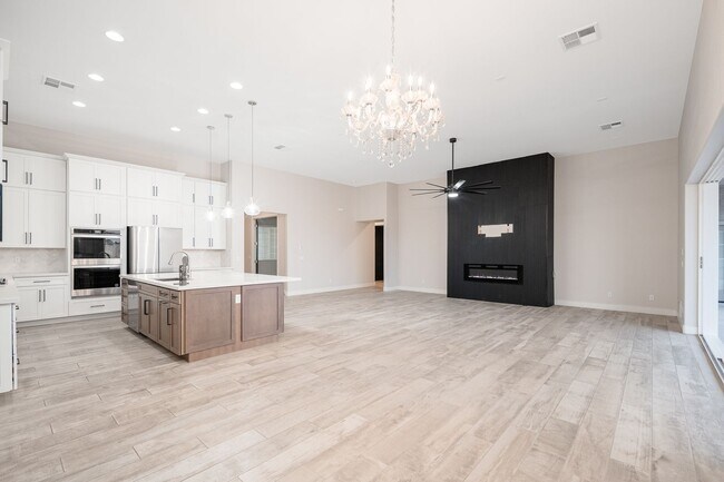 Foto del edificio - 27426 N Gary Rd