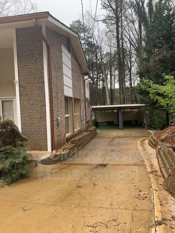 Building Photo - 2533 Henderson Mill Rd