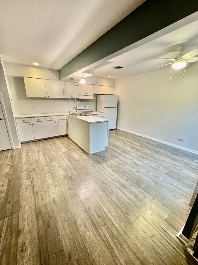 Foto del edificio - 3349 Beacon St