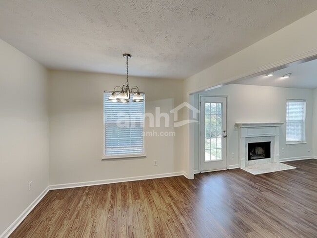 Building Photo - 1883 Portview Dr