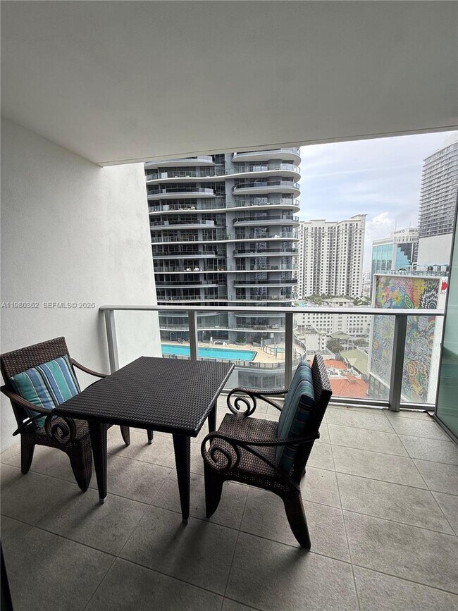Building Photo - 1010 Brickell Ave